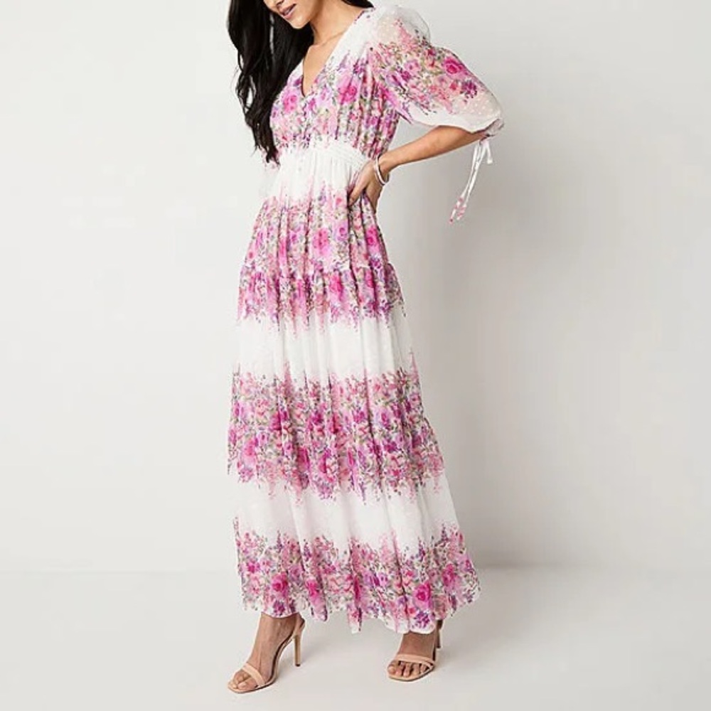 Melonie T White Maxi Dress with Pink Floral Print and V-Neck Size 18